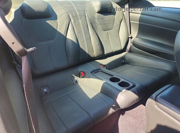 JN1EV7EL0JM393000 2018 INFINITI Q60 White Հետևի նստատեղերի տեսք