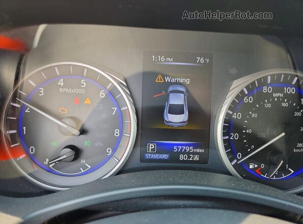 JN1EV7EL4JM390780 2018 INFINITI Q60 Blue Սարքավորումների վահանակի տեսք