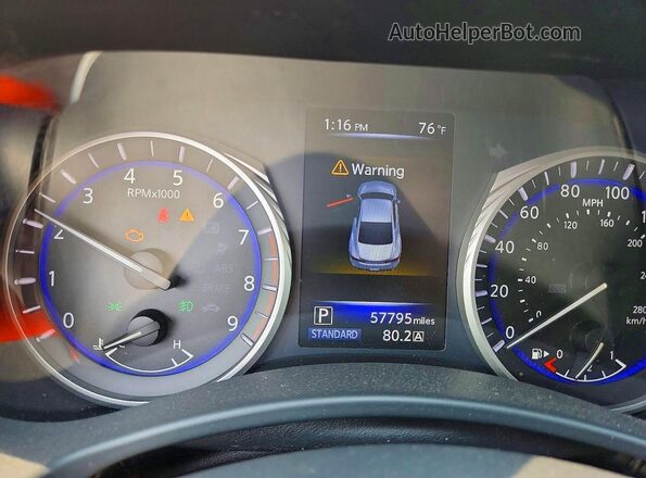 JN1EV7EL4JM390780 2018 INFINITI Q60 Blue Սարքավորումների վահանակի տեսք