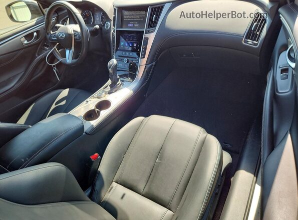 JN1EV7EL4KM291409 2019 INFINITI Q60 White Առջևի վահանակի տեսք