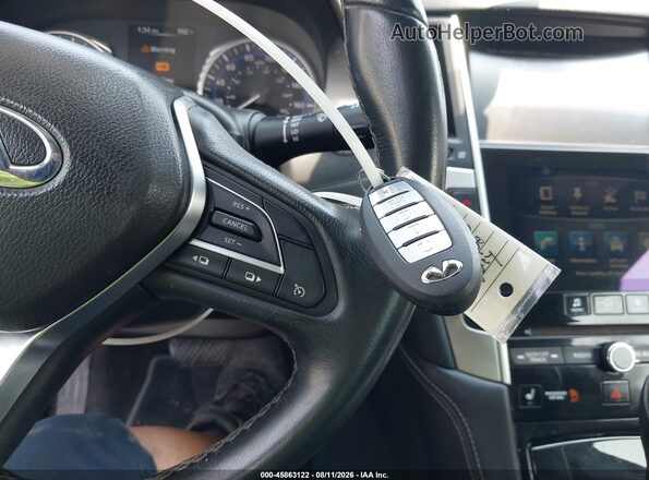 JN1EV7EL6HM551897 2017 INFINITI Q60 Silver Widok deski rozdzielczej