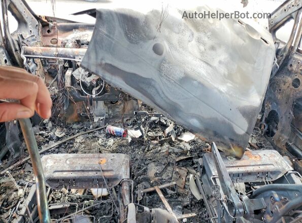 JN8AE2KP3G9157219 2016 NISSAN QUEST Burn Widok deski rozdzielczej