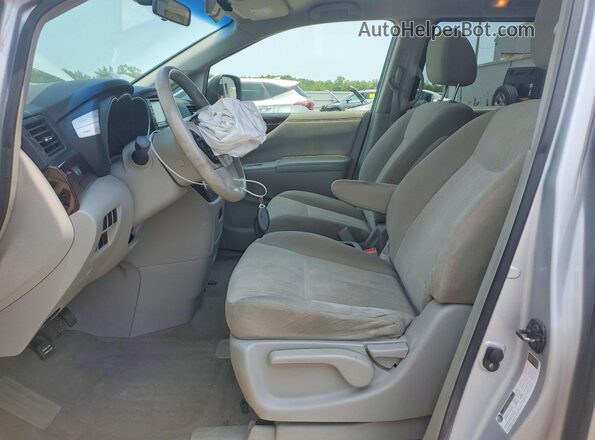 JN8AE2KP8H9165267 2017 NISSAN QUEST Silver Widok wnętrza z przodu
