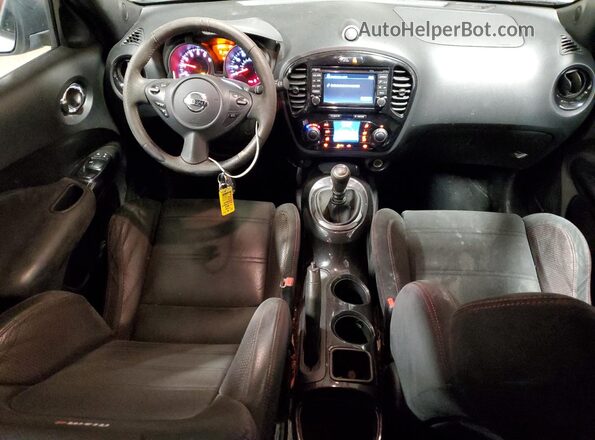 JN8AF5MR2GT606129 2016 NISSAN JUKE White Dashboard view
