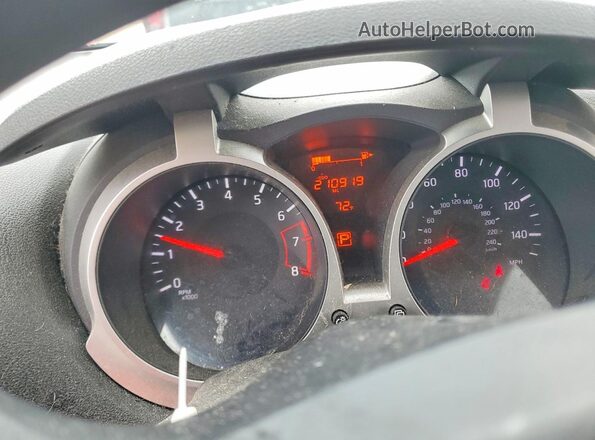 JN8AF5MR2HT704918 2017 NISSAN JUKE Silver Սարքավորումների վահանակի տեսք