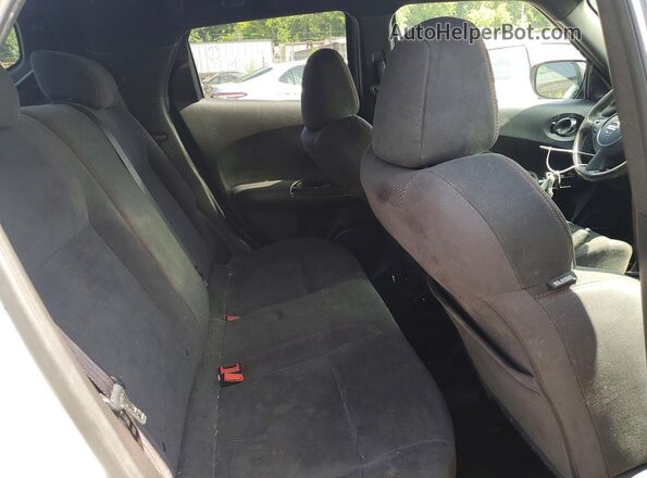 JN8AF5MR6GT610362 2016 NISSAN JUKE Серебряный Вид задней части салона