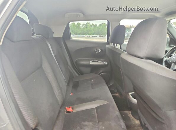 JN8AF5MR7HT702856 2017 NISSAN JUKE Gray Vista interior trasera