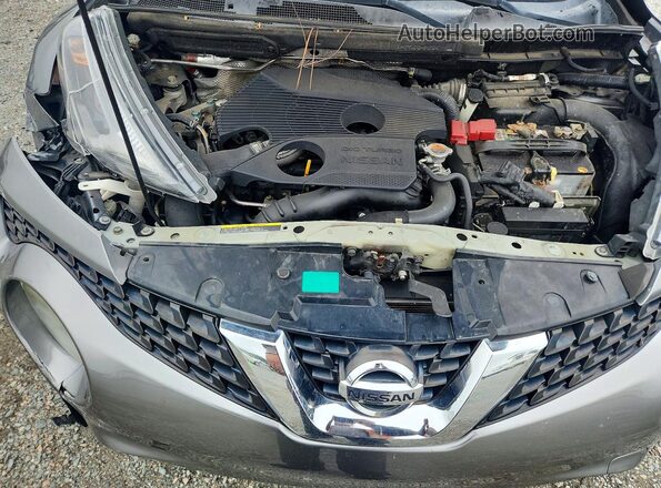 JN8AF5MR7HT702856 2017 NISSAN JUKE Gray Vista del compartimento del motor