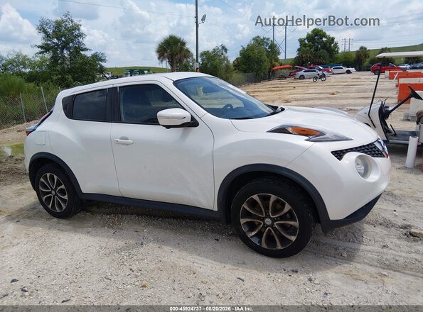 JN8AF5MR9HT700915 2017 NISSAN JUKE White Widok wnętrza z tyłu