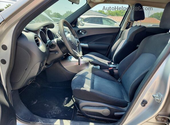 JN8AF5MRXHT702320 2017 NISSAN JUKE Silver Вид салону спереду