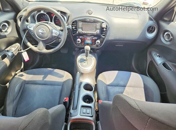 JN8AF5MRXHT702320 2017 NISSAN JUKE Silver Вид панелі приладів