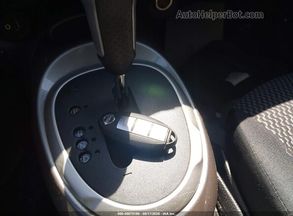 JN8AF5MRXHT706237 2017 NISSAN JUKE Gray Вид панелі приладів