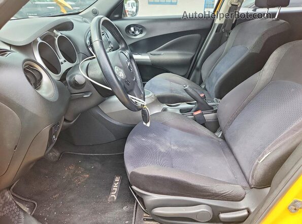 JN8AF5MV1HT752004 2017 NISSAN JUKE Yellow Սալոնի դիմացի տեսք