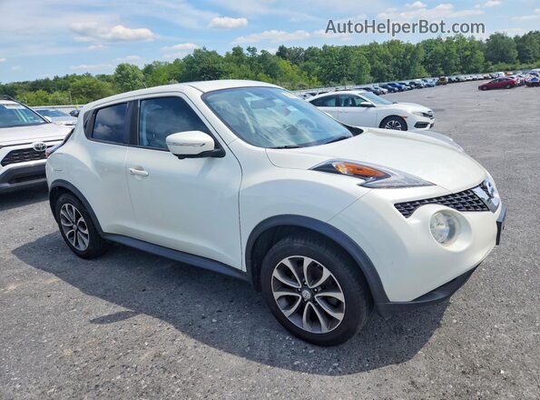 JN8AF5MV3HT750724 2017 NISSAN JUKE White Front right