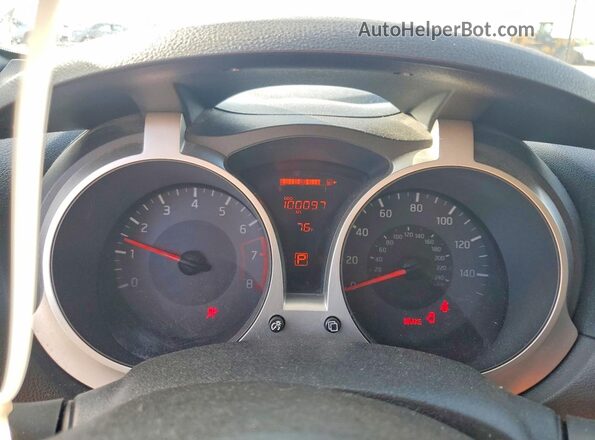 JN8AF5MV9GT660234 2016 NISSAN JUKE Silver ხელსაწყოთა პანელის ხედი