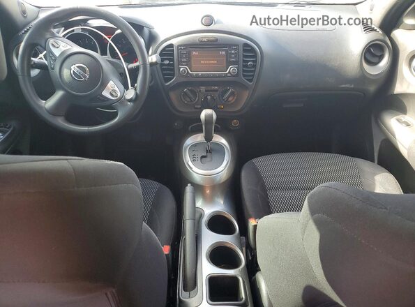 JN8AF5MV9GT660234 2016 NISSAN JUKE Silver წინა პანელის ხედი