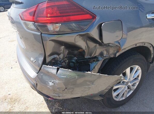 JN8AT2MT0HW146004 2017 NISSAN ROGUE Gray Widok z przodu