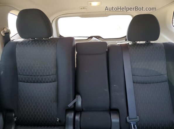 JN8AT2MT1HW134606 2017 NISSAN ROGUE Gray Rear seats view