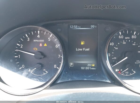 JN8AT2MT1HW392429 2017 NISSAN ROGUE Красный Вид задних сидений