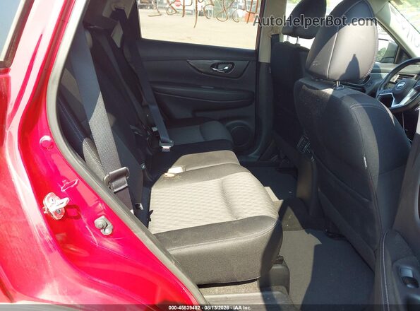 JN8AT2MT1HW393371 2017 NISSAN ROGUE Red Widok naklejki z numerem VIN
