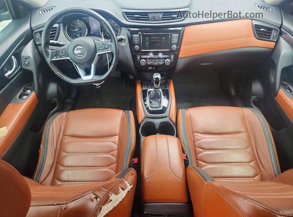 JN8AT2MT1JW467877 2018 NISSAN ROGUE Gray Widok deski rozdzielczej