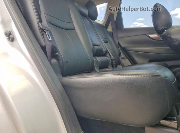 JN8AT2MT1KW253442 2019 NISSAN ROGUE Silver Widok wnętrza z tyłu
