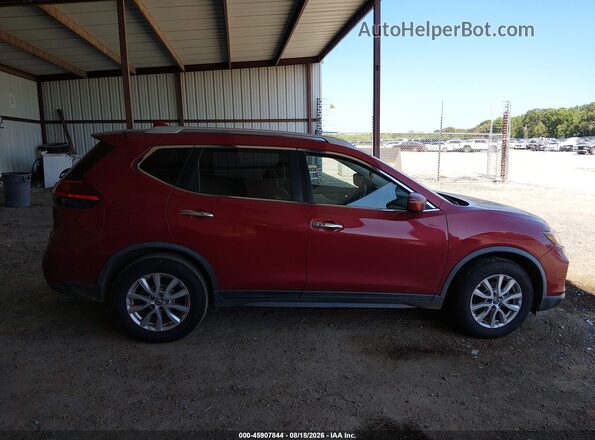 JN8AT2MT2HW136705 2017 NISSAN ROGUE Burgundy Widok wnętrza z tyłu