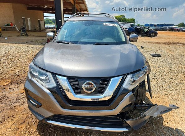 JN8AT2MT2HW148949 2017 NISSAN ROGUE Gray Widok z przodu