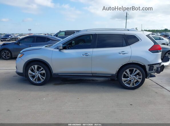 JN8AT2MT2HW384498 2017 NISSAN ROGUE Silver Սալոնի 360 աստիճան տեսք