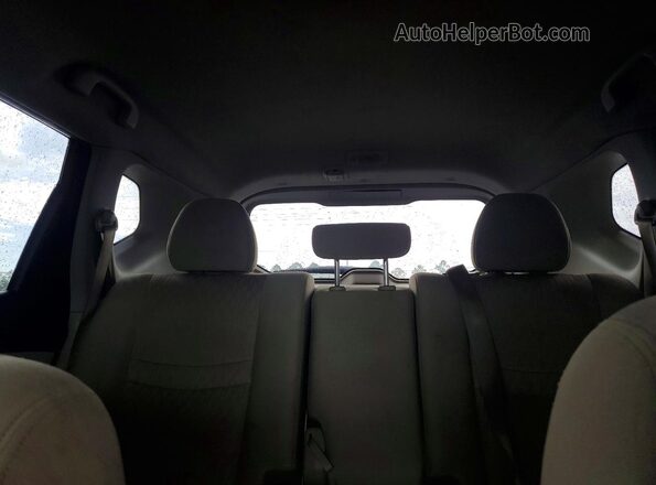JN8AT2MT2HW397025 2017 NISSAN ROGUE Красный Вид задних сидений