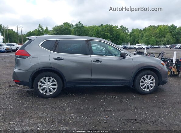 JN8AT2MT3HW140262 2017 NISSAN ROGUE Gray Widok wnętrza z tyłu