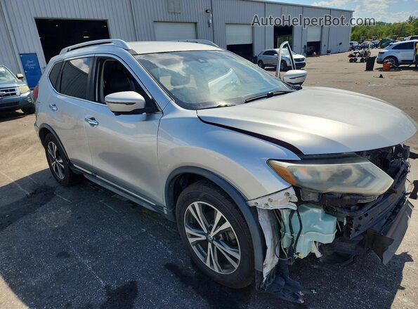 JN8AT2MT3JW457271 2018 NISSAN ROGUE Silver Front right