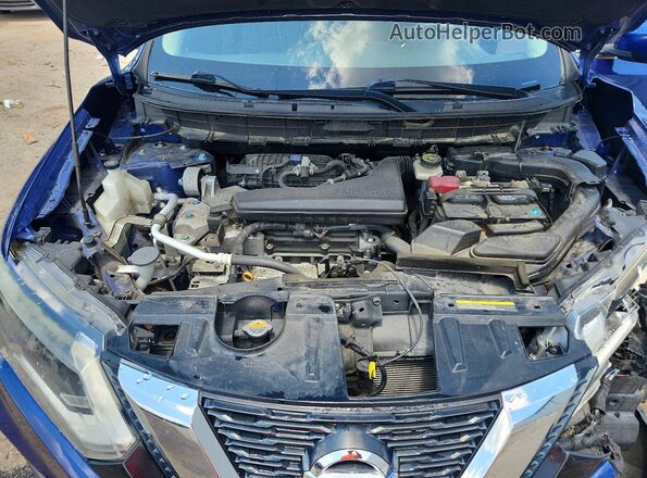 JN8AT2MT4HW140190 2017 NISSAN ROGUE Blue Widok komory silnika