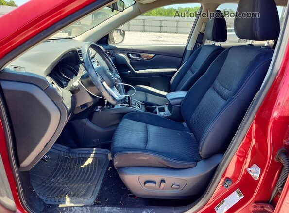 JN8AT2MT4HW390030 2017 NISSAN ROGUE Red Вид салону спереду