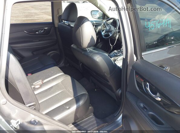 JN8AT2MT4JW464715 2018 NISSAN ROGUE Gray VIN sticker view