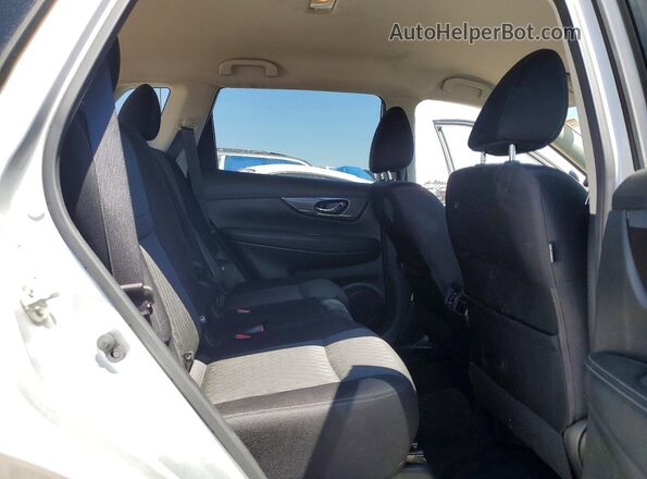 JN8AT2MT4LW015361 2020 NISSAN ROGUE Silver Rear interior view