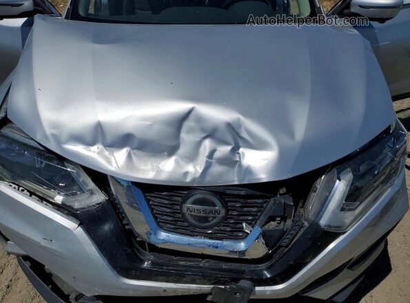 JN8AT2MT4LW015361 2020 NISSAN ROGUE Silver Engine compartment view