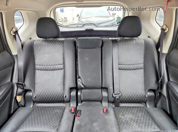 JN8AT2MT4LW038316 2020 NISSAN ROGUE Silver Rear seats view