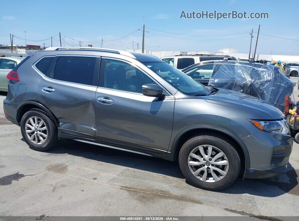 JN8AT2MT5JW450628 2018 NISSAN ROGUE Silver Rear interior view