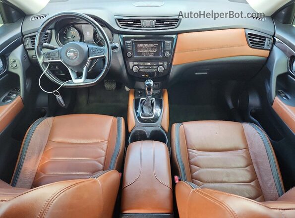 JN8AT2MT6JW451660 2018 NISSAN ROGUE Белый Вид панели приборов