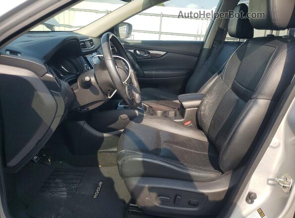 JN8AT2MT6JW461007 2018 NISSAN ROGUE Silver Вид салону спереду