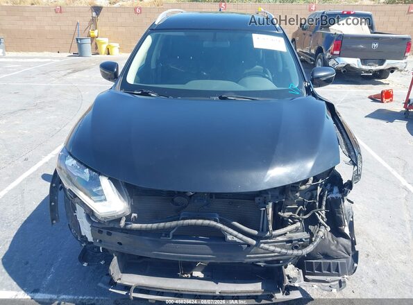 JN8AT2MT7HW142418 2017 NISSAN ROGUE Black Вид задньої частини салону