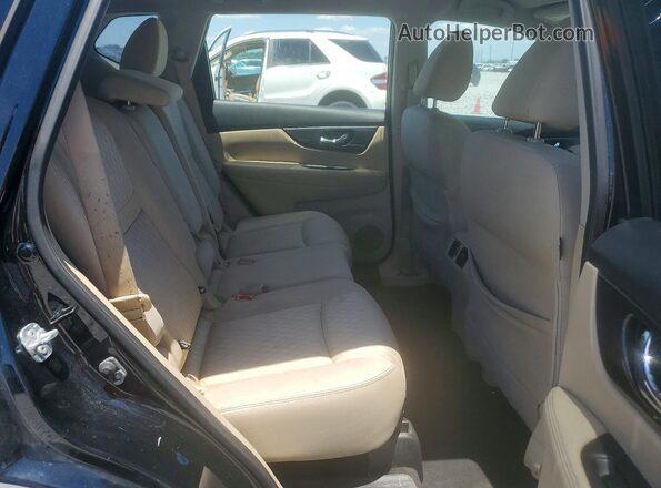 JN8AT2MT7HW142824 2017 NISSAN ROGUE Gray Widok tylnych siedzeń