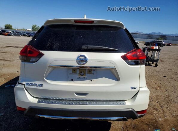 JN8AT2MT7HW380687 2017 NISSAN ROGUE Белый Вид сзади