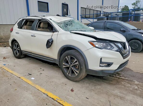 JN8AT2MT7HW404700 2017 NISSAN ROGUE White Przód prawy