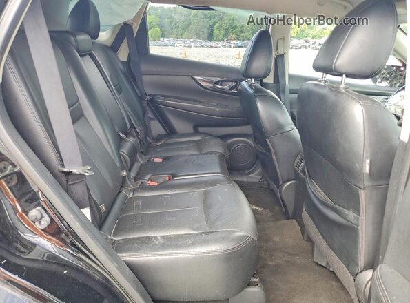 JN8AT2MT7JW464692 2018 NISSAN ROGUE Black Rear interior view