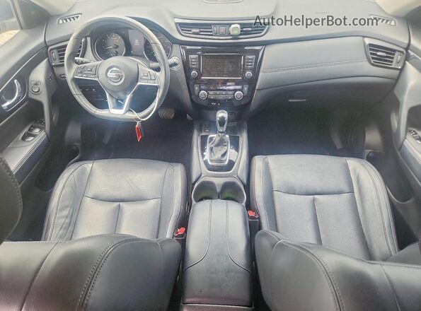JN8AT2MT7JW490497 2018 NISSAN ROGUE White Widok deski rozdzielczej