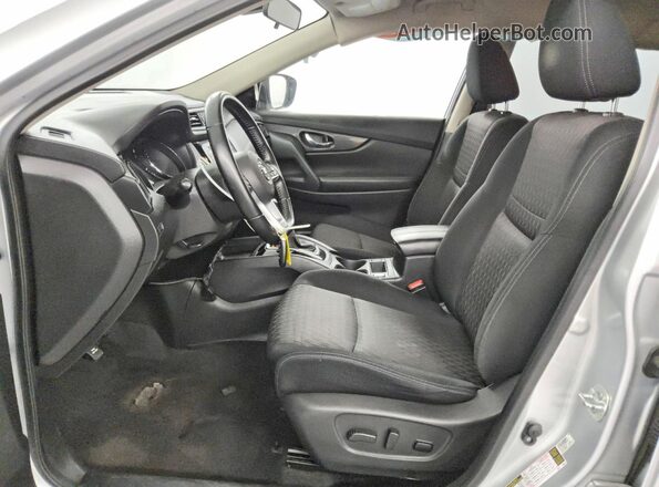 JN8AT2MT7LW012843 2020 NISSAN ROGUE Silver Front interior view