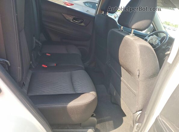 JN8AT2MT8JW457167 2018 NISSAN ROGUE White Սալոնի հետևի տեսք