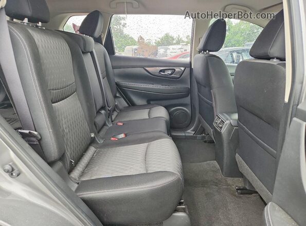 JN8AT2MTXHW385687 2017 NISSAN ROGUE Серый Вид задней части салона